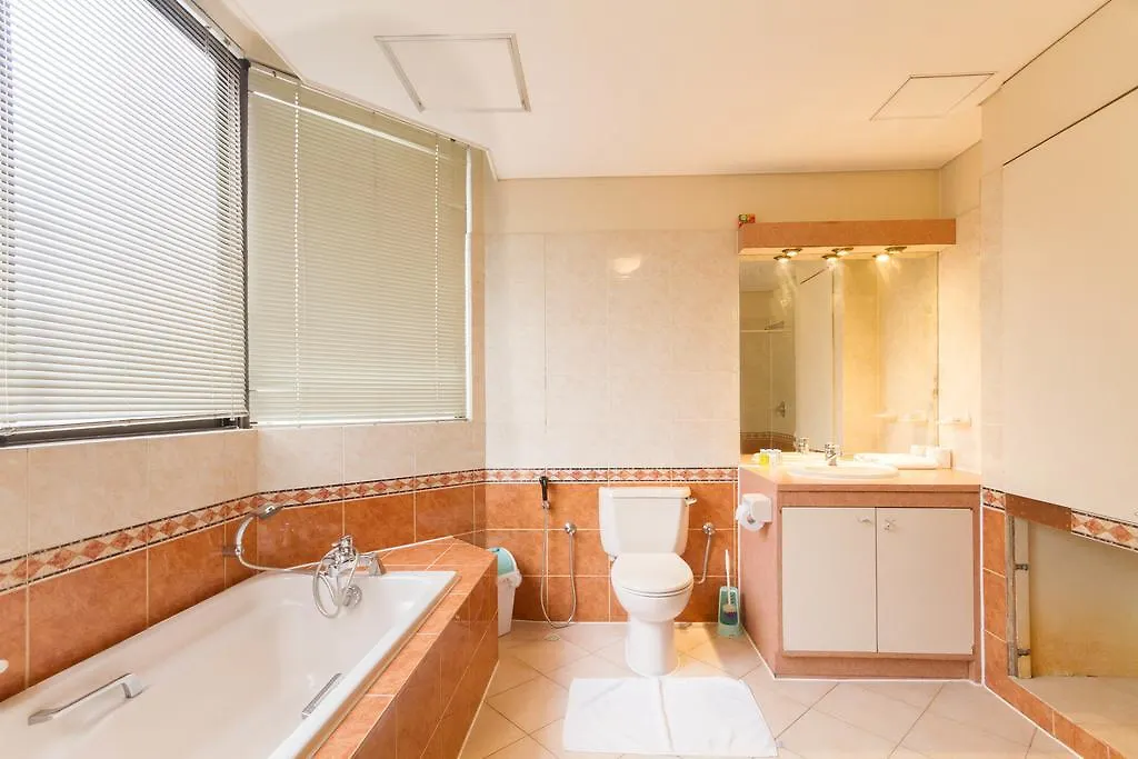 דירות קולומבו Crescat Residencies