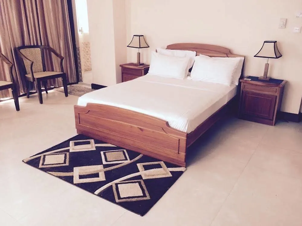 דירות קולומבו Crescat Residencies 0*,  סרי לנקה